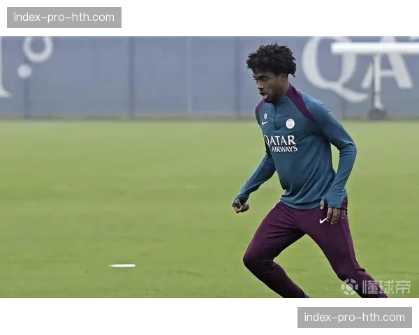 巴黎新星姆巴耶、恩詹图表现评估：青训瑰宝联袂闪耀，青春风暴锐利锋芒展现