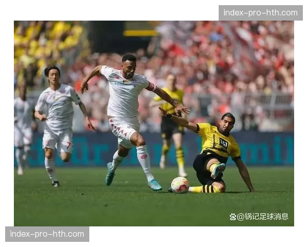 复盘：美因茨依靠三次相同战术角球配合，最终由阿若克抢点扳平